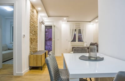 Location d’un appartement spacieux de 3 pièces, 56 m², quartier Zvezdara, Belgrade, Serbie